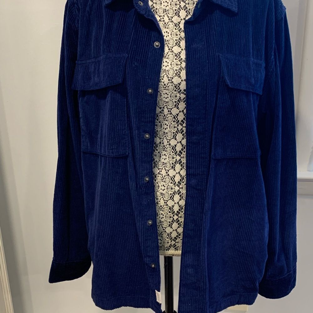 American Eagle Navy Corduroy Shirt - Picture 2 of 13